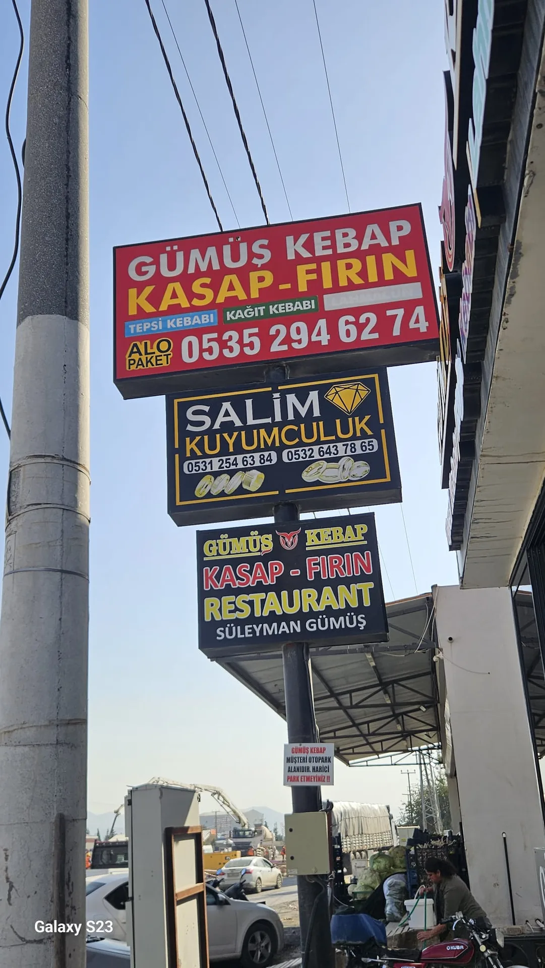 Kebap, ızgara ve kasap ürünleri bir arada